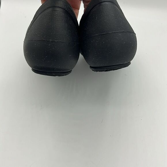 Crocs slip on cap toe flat - Picture 2 of 6